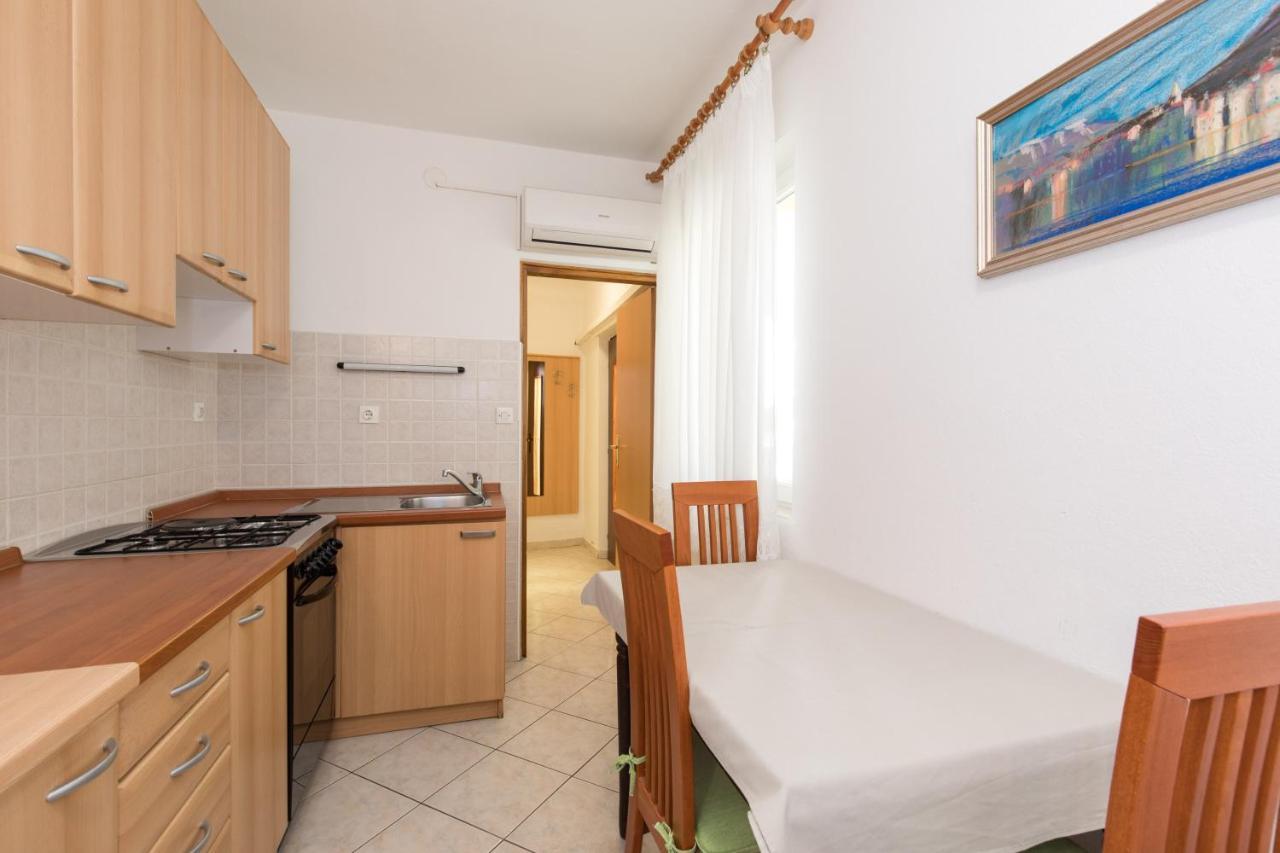 Apartments Darko Near The Sea Baska  Luaran gambar